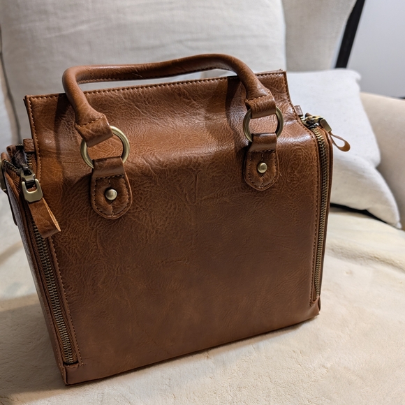 Crossbody Organizer Bag - Picture 7 of 8